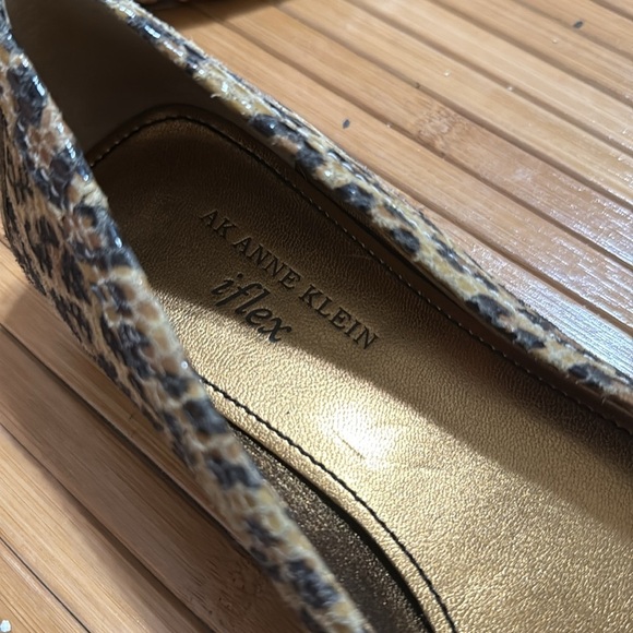 Anne Klein Fkex Leopard Print Women's Flats - Picture 4 of 5
